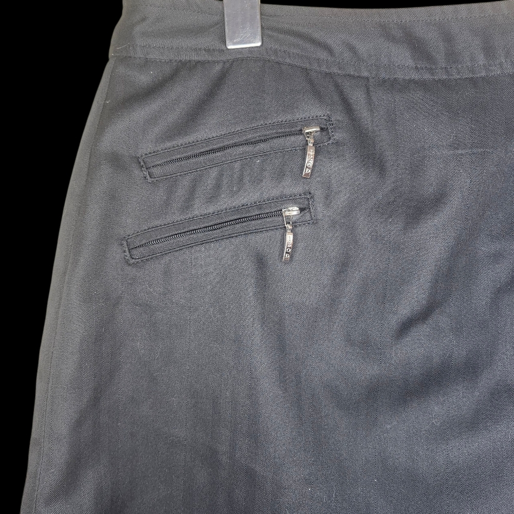 IZOD GOLF Women's Black Skort - 12 - Picture 3 of 7